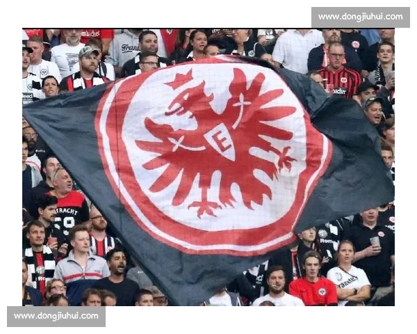 曼联加速求购埃基蒂克 法兰克福 1 亿欧要价成最大障碍